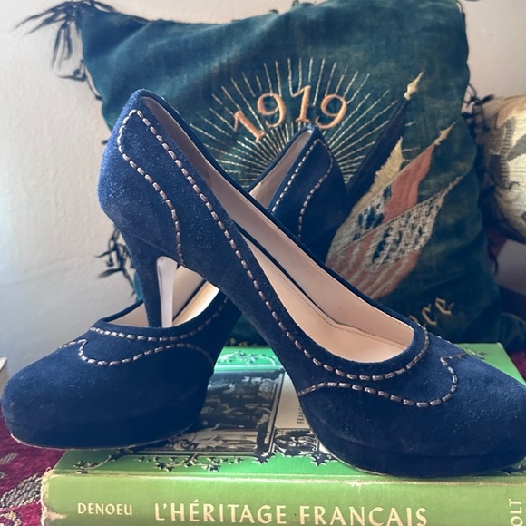 Prada Camoscio Stitch black Suede Pump Size 36-1/2 - Picture 2 of 11